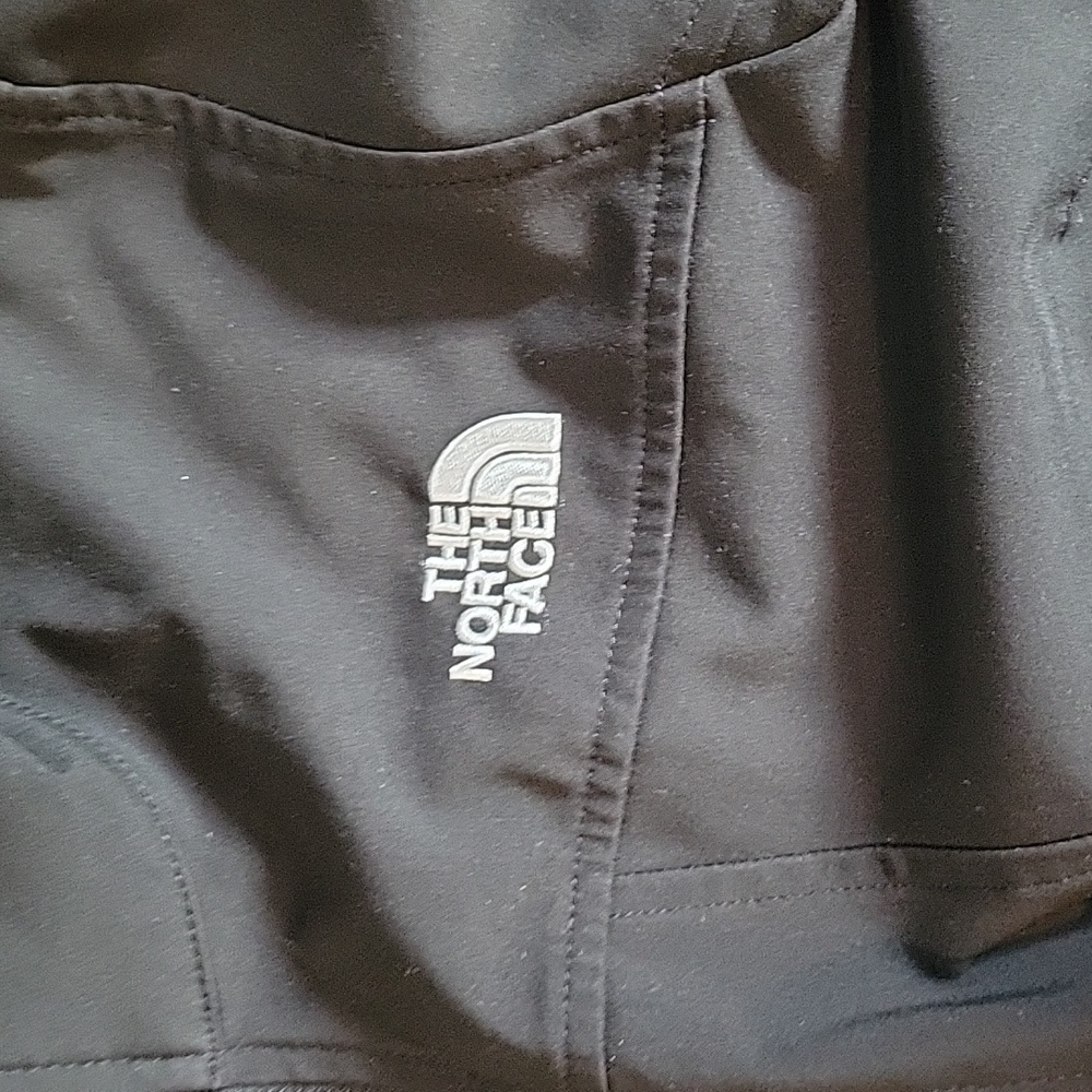 North Face Large Black Shell Jacket - image 3